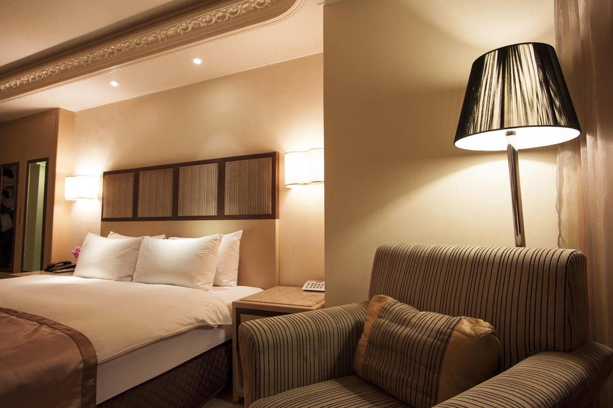 Taipei Charming City Hotel Εξωτερικό φωτογραφία